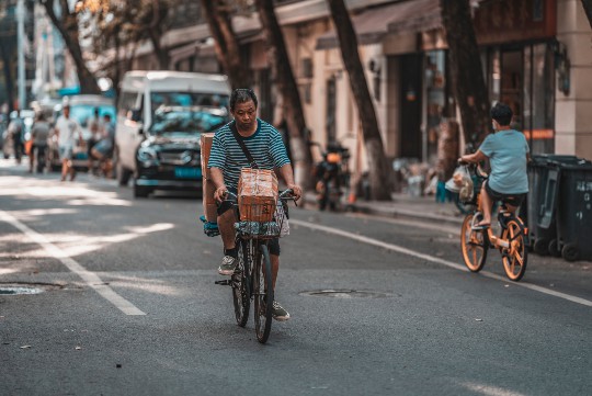 申鹤乳液狂飙丘丘人，一场跨越次元的奇幻旅程